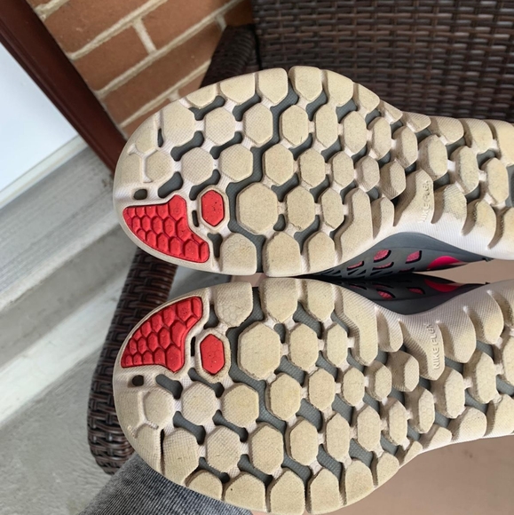 Nike Running Shoes - Size 6.5 - Picture 10 of 16